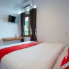 Отель Halona Residence near Pakuwon Mall Jogja Mitra RedDoorz, фото 14