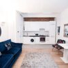 Отель Unique Period Apartment In Kensington, фото 4