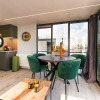 Отель Beautiful Houseboat in Marina of Volendam, фото 10