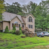 Отель Pocono Mountain Home w/ 3 Community Lakes! в Гулдсборо