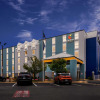 Отель Comfort Inn & Suites, фото 1