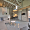 Отель Restyled Bungalow with Dishwasher near Nature Reserve, фото 3