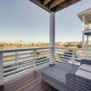 Отель Lakefront Carolina Beach Townhome w/ 3 Balconies!, фото 12