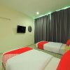 Отель OYO 1055 Batu Caves Star Hotel, фото 35