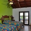 Отель Nanny Cay Resort Marina, фото 5