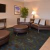 Отель Candlewood Suites Bloomington, an IHG Hotel, фото 6