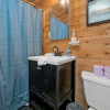 Отель Leaf It All Bepine Cabin - 2br/1.5ba/luxurious Feeling/close To Snow Play/oktoberfest/smart Tvs/wifi, фото 7