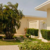 Отель Pauline's Apartments Aruba в Палм-Биче