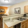 Отель Comfort Inn & Suites Glenwood Springs On The River, фото 26