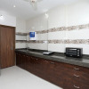 Отель OYO 10061 Home 3BHK Modern Near Gulab Bagh, фото 13