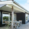 Отель 6 Person Holiday Home in Knebel, фото 15