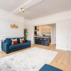 Отель Host Apartments Seel St Modern Townhouse Apt, фото 4