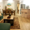 Отель Newly Renovated Unit 250M To The Beach, фото 10