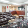 Отель Econo Lodge Inn & Suites, фото 2