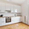 Отель Modern and bright flat in a calm street close to Nice station - Welkeys, фото 4