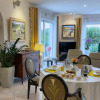Отель Villa l'Olivier, Chambre d'Hôtes Les Volets Bleus, фото 28
