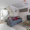 Отель Gorgeous 5BR home with garden and parking in Battersea, фото 3