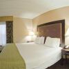 Отель Holiday Inn Express Hotel & Suites Charleston - Southridge, фото 3