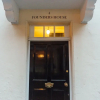 Отель Founders House, фото 1