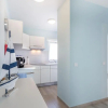 Отель Mariners (3) - Bright and stylish apartment - 2 minute walk to the beach, фото 10