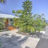 Отель Ocean-view Bungalow: 2 Blocks to Pebbles Beach!, фото 1