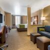 Отель Comfort Suites Albuquerque Airport, фото 7