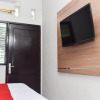 Отель RedDoorz Plus near Malang Town Square, фото 4