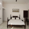 Отель OYO 9723 Home Farm Stay Connaught Palace, фото 18