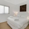Отель Bondi Vista Beachfront Apartment, фото 4