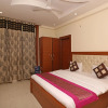 Отель OYO 350 near Medanta, фото 5