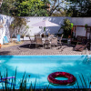 Отель Linda casa na Lapa 4 Quartos, Piscina, Churrasqueira e Jardim, фото 18