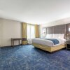 Отель Comfort Suites Humble Houston IAH, фото 28