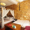 Отель Warm Flowers Guesthouse Shiyizhong Branch, фото 4