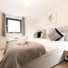 Отель BEST PRICE! - HUGE 3 Bed 2 Bath City Centre Top Floor Apartment, Up to 10 guests - FREE SECURE PARKI, фото 5