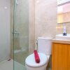 Отель Cozy And Great Deal Studio Apartment Transpark Cibubur, фото 10