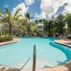 Отель Coral Villa by Avantstay Close 2 DT Key West Shared Pool & Patio! в Сток-Айленде