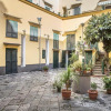Отель The Rock Apartment in Napoli, фото 1