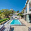 Отель Family Villa in the Heart of Camps Bay Bayon House, фото 16