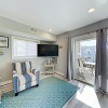 Отель New Listing! Chic Nautical Getaway 300 To Beach 3 Bedroom Condo, фото 11