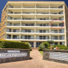 Отель Beachpoint Unit 303, фото 1