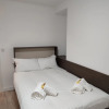 Отель Comfortable Rooms & Apartments - BANGOR, фото 9