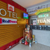 Отель RedDoorz near Tan Huong Market, фото 4