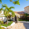 Отель Two Luxurious Villas Perfect for Golfers at Dos Casas, фото 1