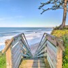 Отель Cliffside Lighthouse Beach Home w/ Ocean View, фото 11