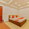 Отель OYO 18604 Puthens Capitol Inn, фото 2