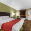 Отель SureStay Hotel by Best Western Lenoir City, фото 38