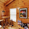 Отель Moonshine Mountain Lodge - 2 Br Cabin, фото 9