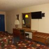 Отель Deerwood Inn and Madison Campground, фото 4