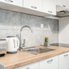 Отель Sanders Home Suites - Cozy Street-view Studio, фото 8