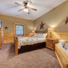 Отель Moonlight Theater Lodge, 3 Bedrooms, Hot Tub, Pool, Sleeps 14, фото 20